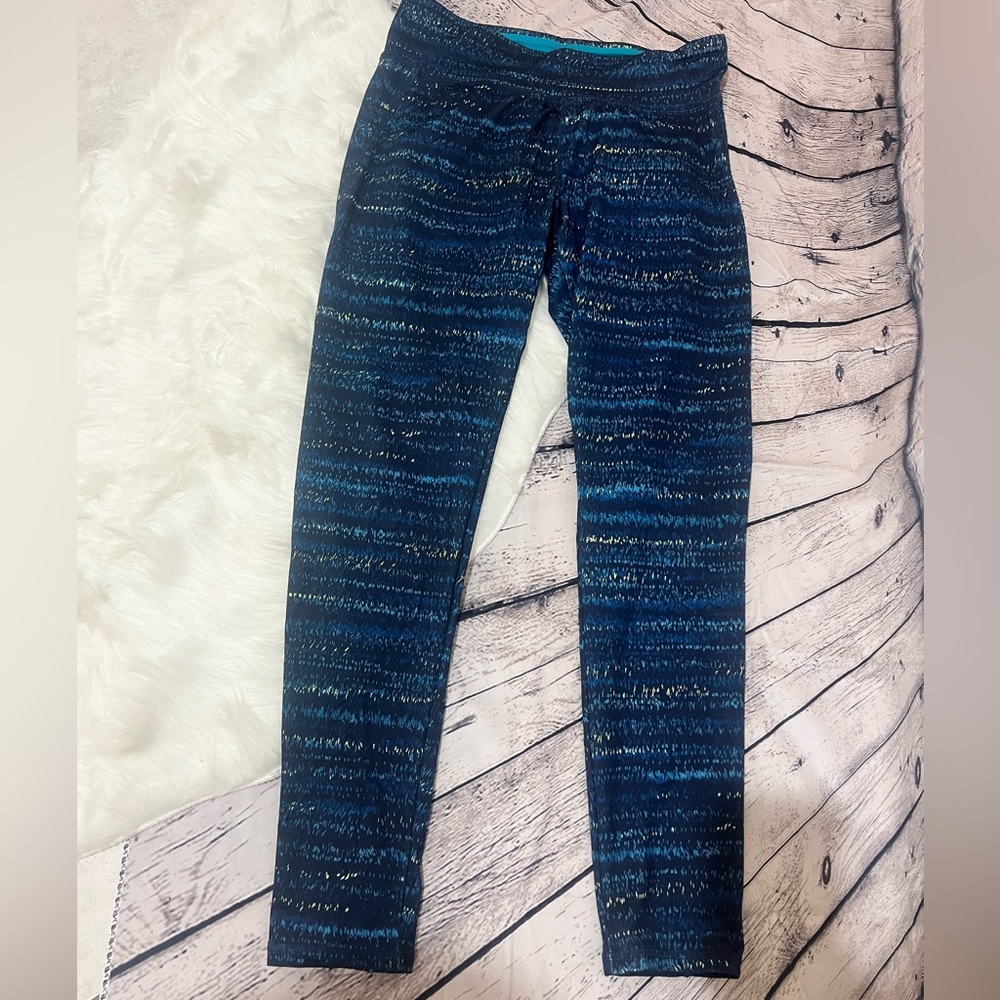 Great condition RBX full length leggings in blue brush print